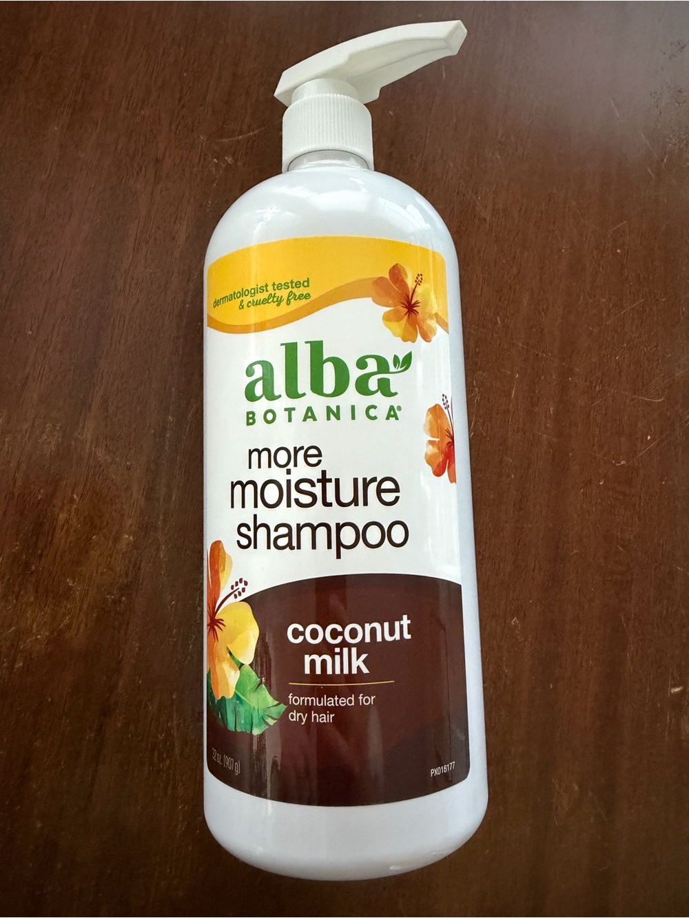 Alba Botanica More Moisture Shampoo - Coconut Milk (White & Brown)